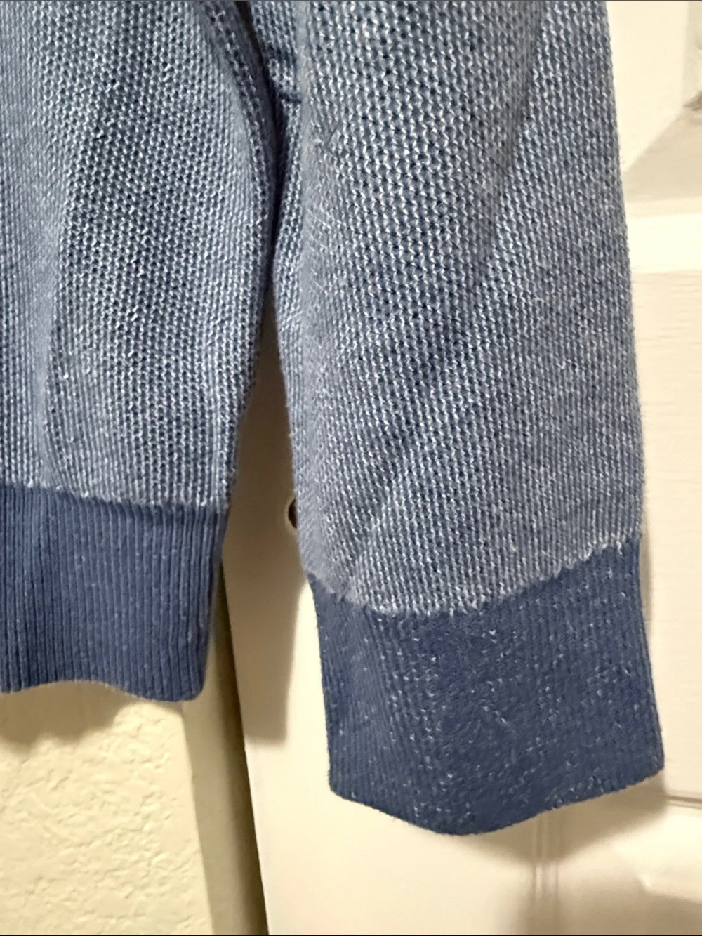 Izod Men's Dusty Blue Crewneck Sweater